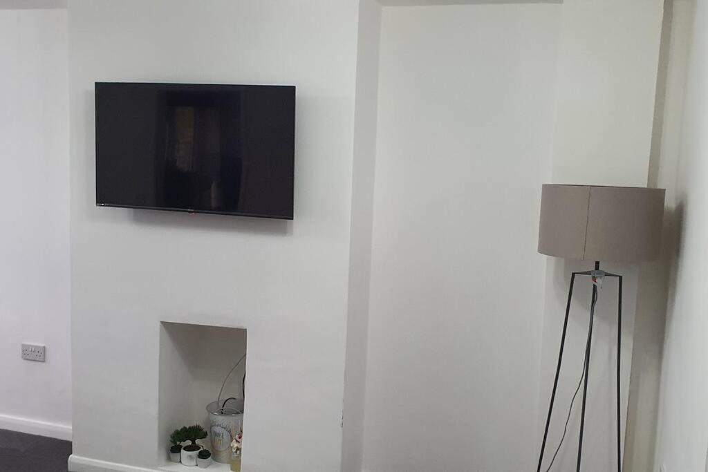 Exquisite And Modern 2 Bed Maisonette Harmondsworth ภายนอก รูปภาพ